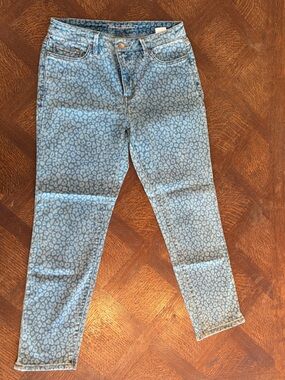 Tommy Bahama Light Blue Leopard-Print Skinny Jeans